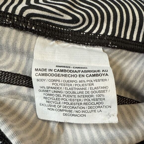 Nike Dri Fit Cropped Legging Striped Geometric S Black White Workout Gym Running - Picture 10 of 15